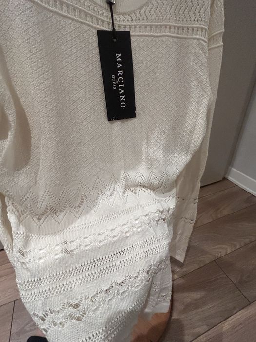 Marciano чисто нов фин пуловер