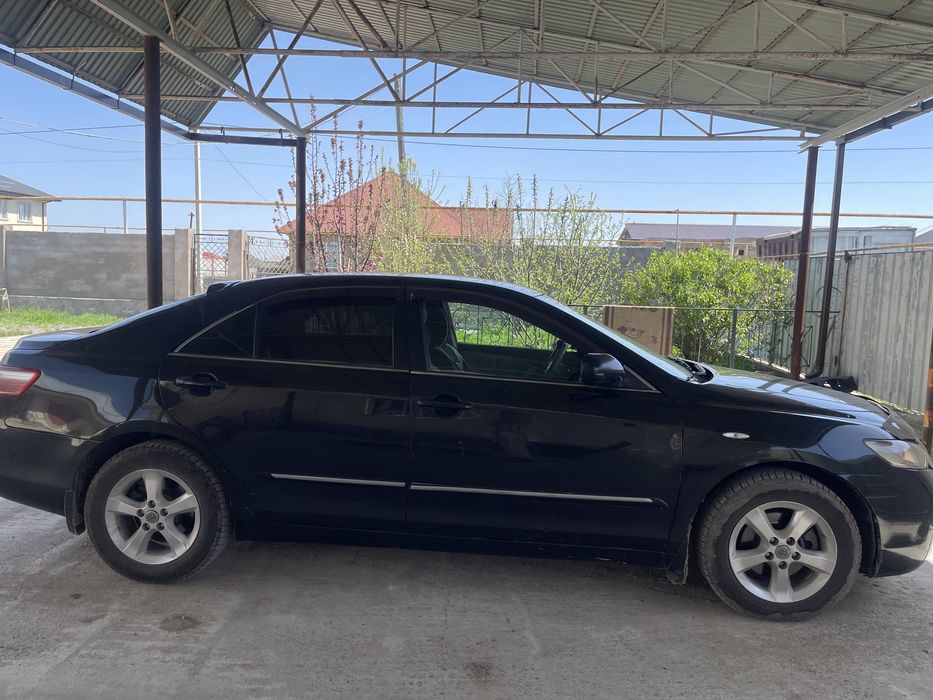 Продам машину. камри 40