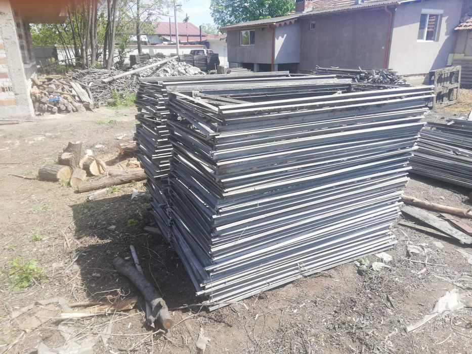 Продавам елементи от поцин. стом. конструкция за стъклена оранжерия