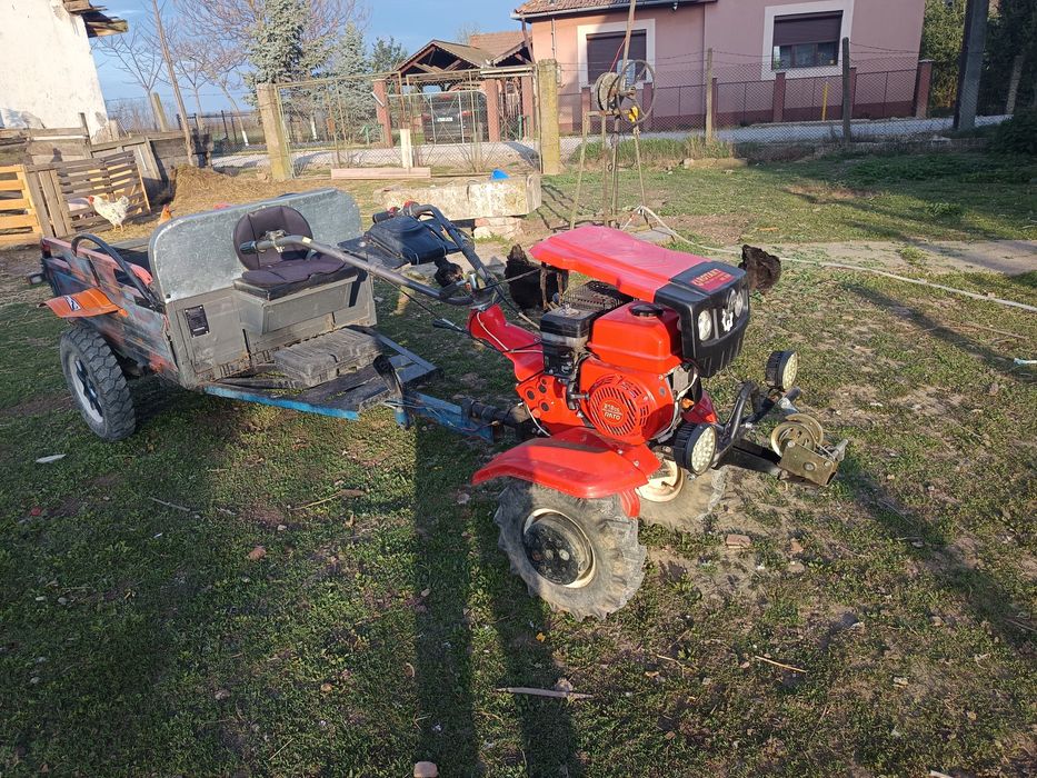 Motocultor cu remorca