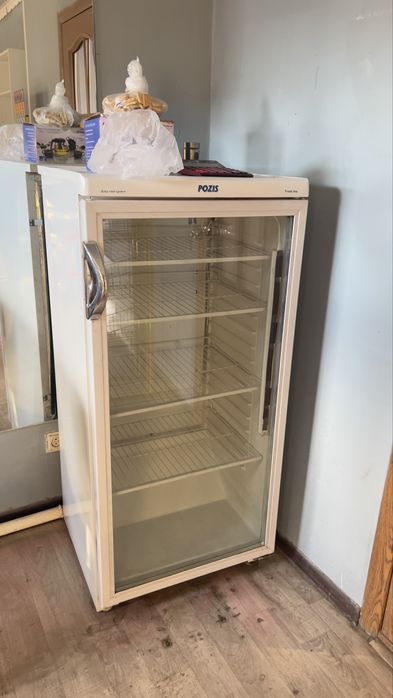 Витринный холодильник