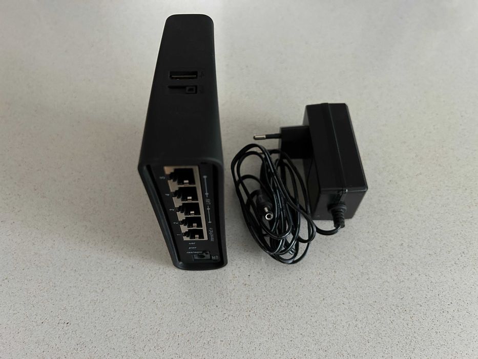 Продавам WiFi рутер MikroTik HAP ac2 като нов