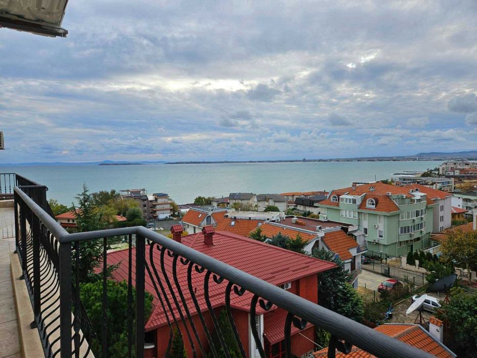 Продава се Двустаен апартамент в Свети Влас - 142 кв.м за 2013 €/кв.м - Снимка #2