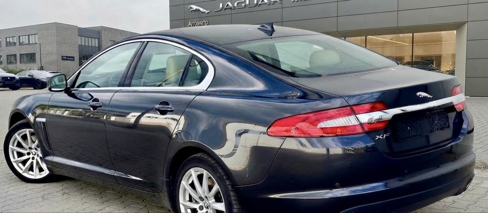 Jaguar XF 2,2 Diesel 2014 Navi Xenon