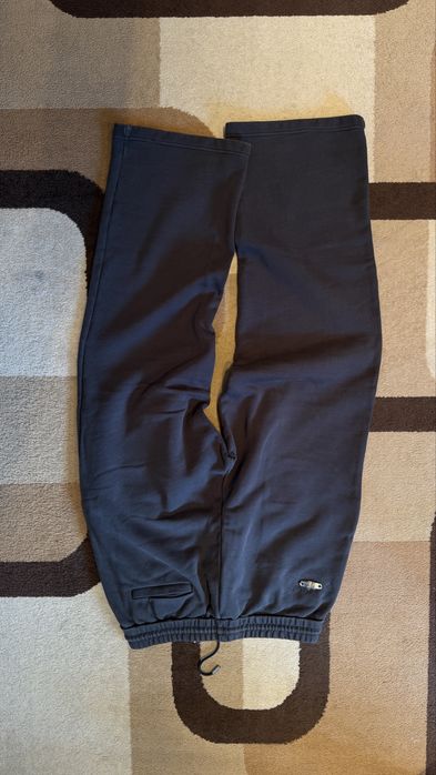 Pantaloni baggy