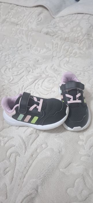 Adidași adidas fete