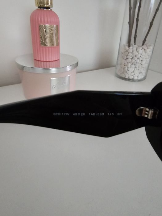 Ochelari de soare Prada noi, nepurtati