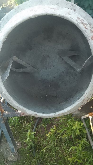 Бетономешалка продам