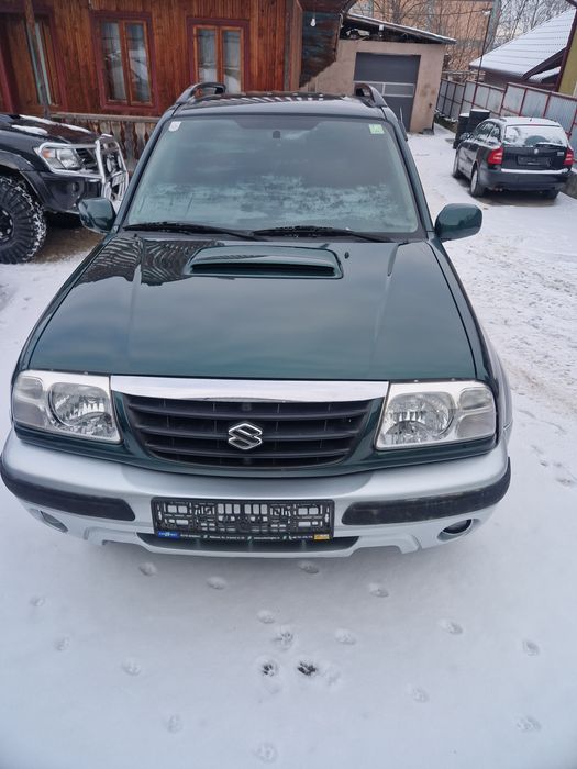 Vind suzuki grand vitara fără regină!