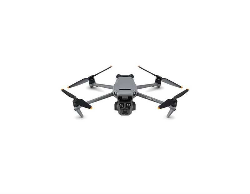 Dronă DJI Mavic 3 Pro Fly More Combo