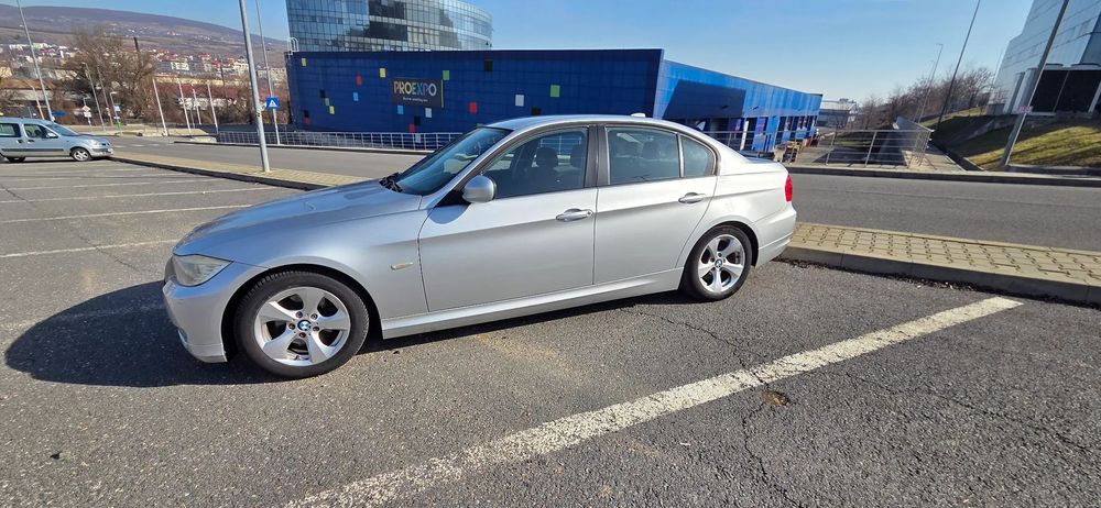 BMW Seria 3 BMW 320d E90 EfficientDynamics (2011)