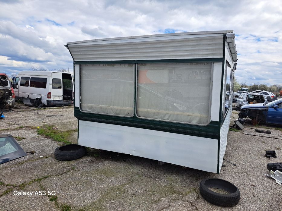 Фургон с колела / каравана / мобилни къщи