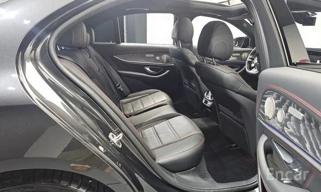 Mercedes-Benz E 55 AMG 2023 — 7