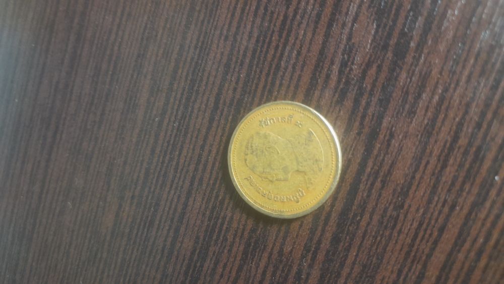 Продам Купюры и монеты