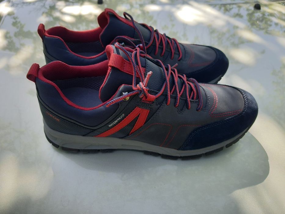 Skechers Waterproof 44 transport gratuit