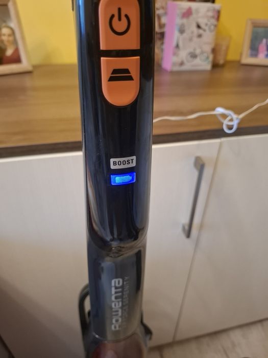 Aspirator vertical Rowenta