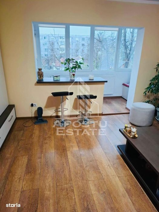 Apartament 4 camere, zona Confectii