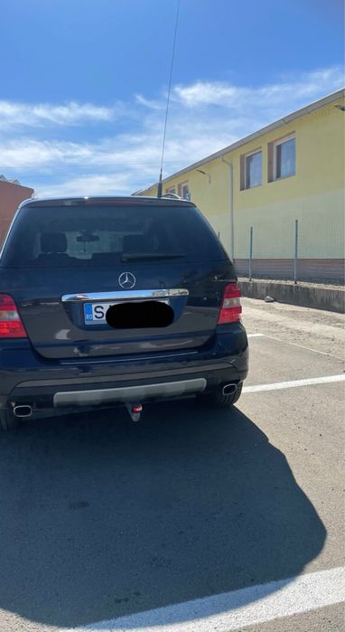 Vând Mercedes-Benz ML Class