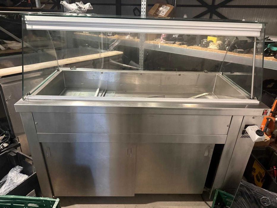 Vitrina calda ,  ca noua , folosita foarte putin marca forcar