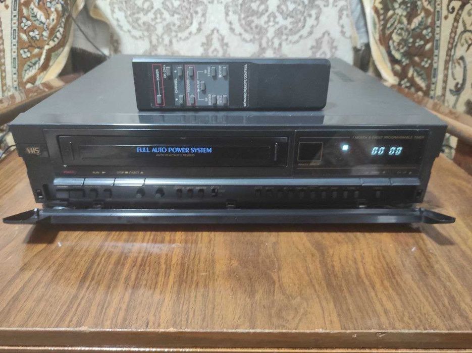 Видеомагнитофон Funai Vcr-7700