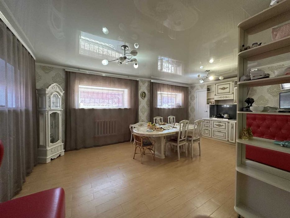 Продажа 2-этажного дома район Софии