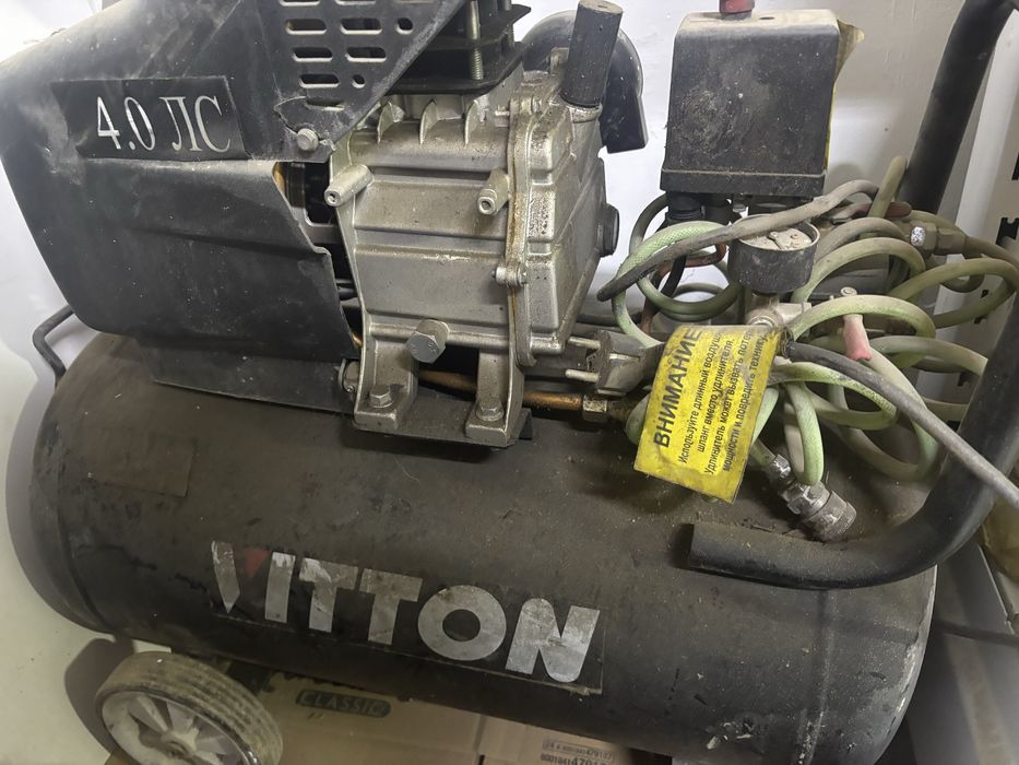 Компрессор продам срочно