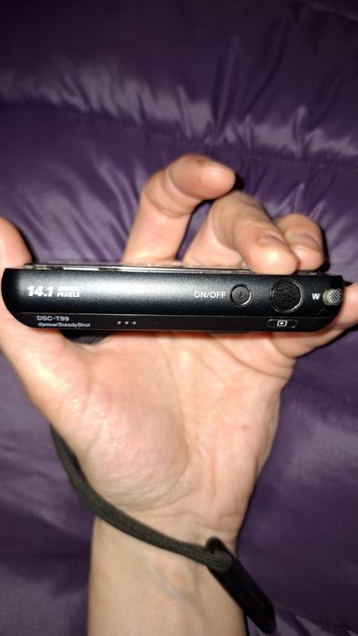 Компактен дигитален фотоапарат камера Sony DSC  T99