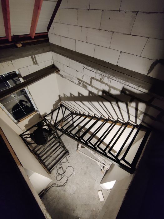 Лестница каркас  обшивка