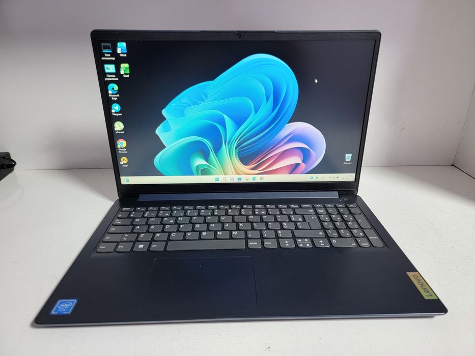 Notebook Lenovo sotiladi, holati zor, kam ishlatilgan