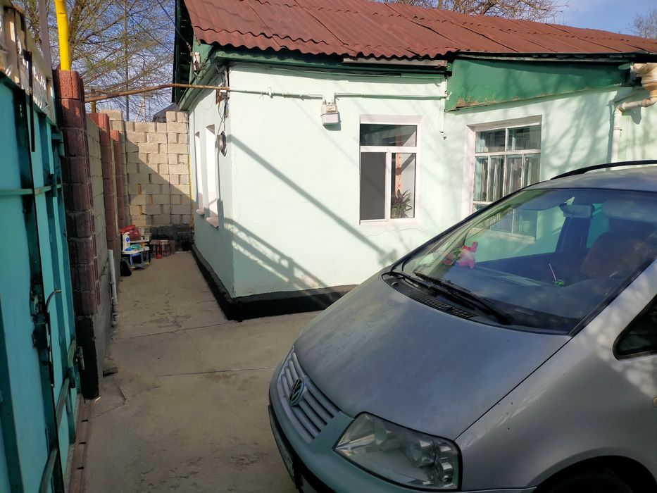 Продаётся дом в центре