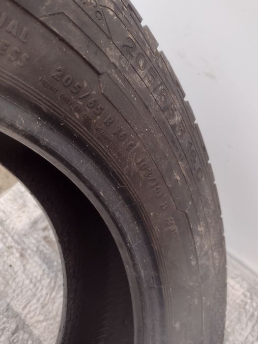 Перфектни 2бр.205/65/16С Continental dot3516