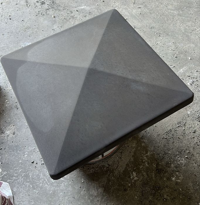 Coame beton gard palarii stalpi capace boltari caramida aparenta dale