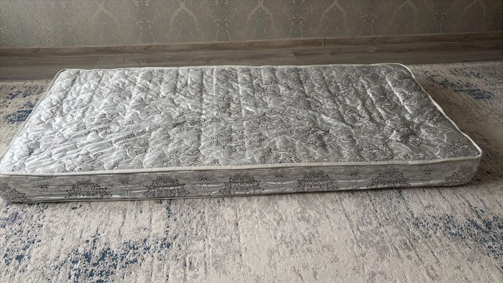 Отдам матрац 200*90