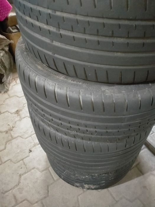 Продам комплект летних шин Continental