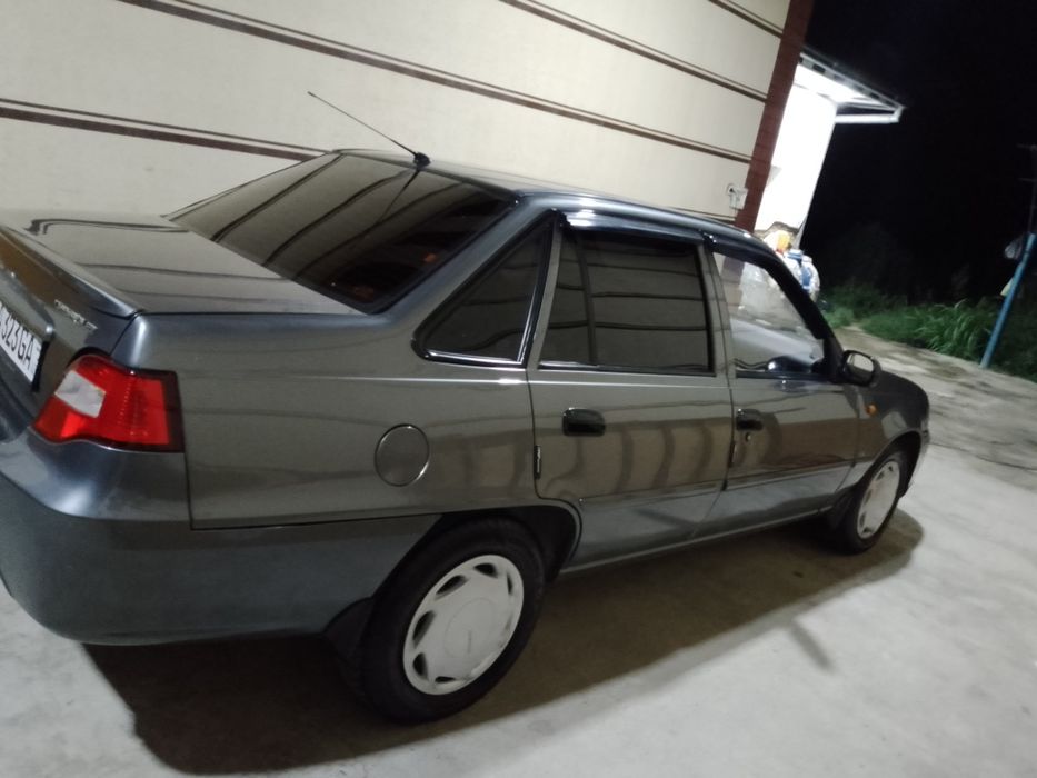 Nexia 2 sotiladi 6500kelishamiz