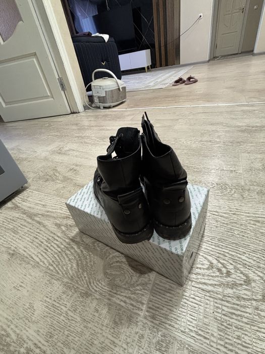 Осень весна                   кожанные