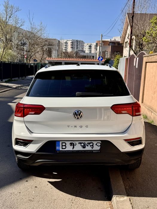 T-ROC , 56500 km REALI, primul propietar, istoric 100% curat, economic, ingrijit impecabil