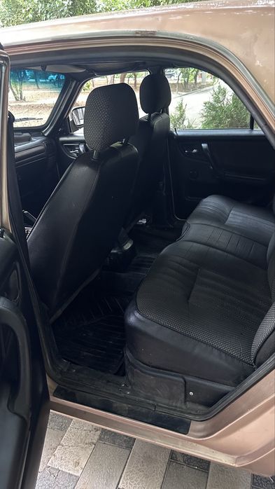 Gaz volga  31105 sotiladi