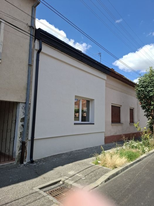 Vand apartament la casa