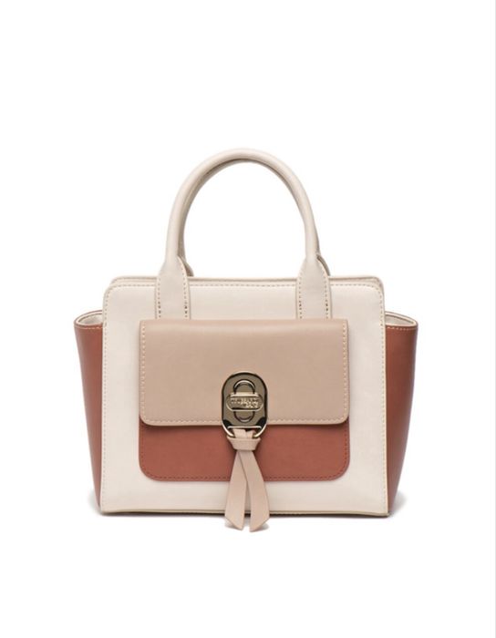 Чанти Trussardi и лятна бамбукова