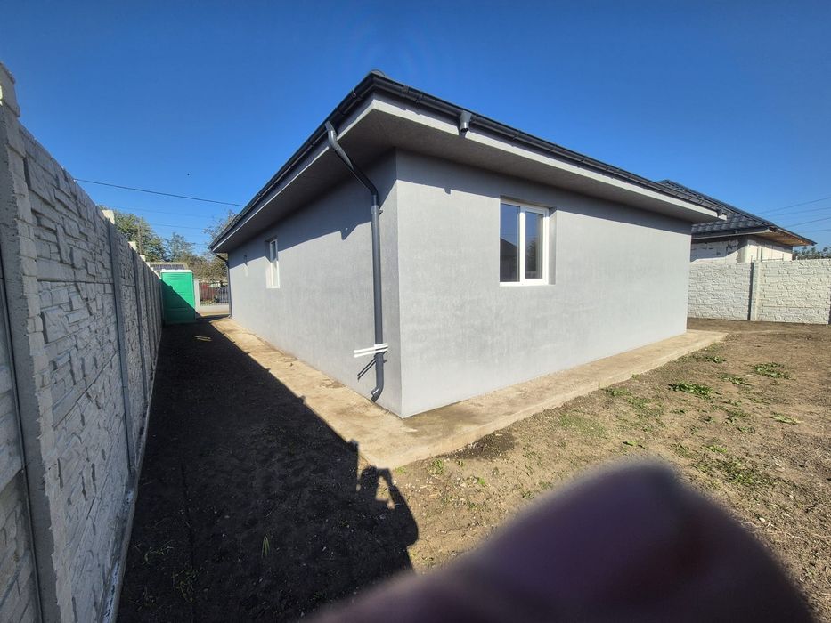 Casa noua de vânzare