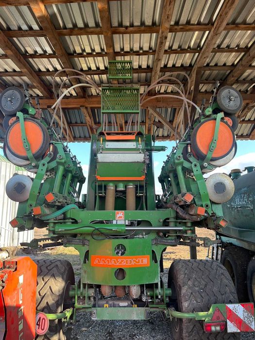 Amazone EDX 6000 TC Semanatoare Porumb, floare, rapita, 8R