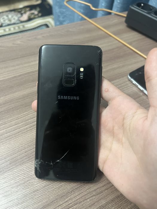 Продам Samsung s9