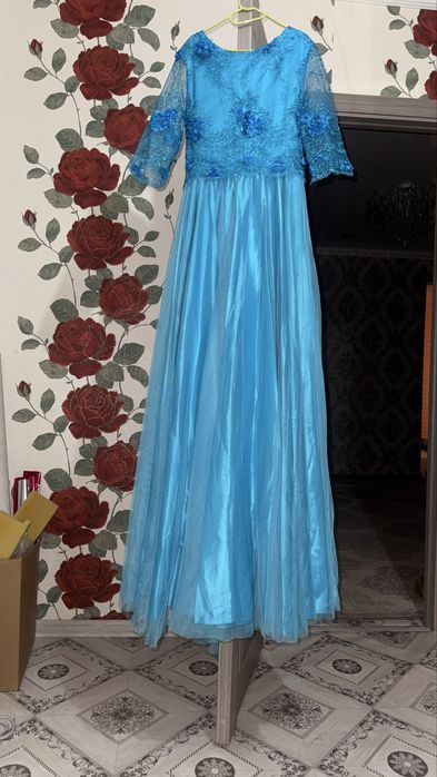 Продаётся платье бирюзовое
