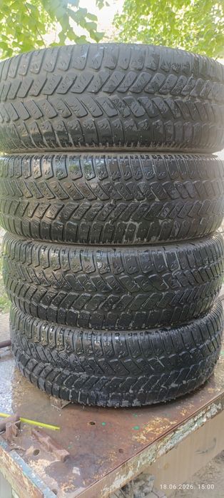 Продам шины всесезонка.