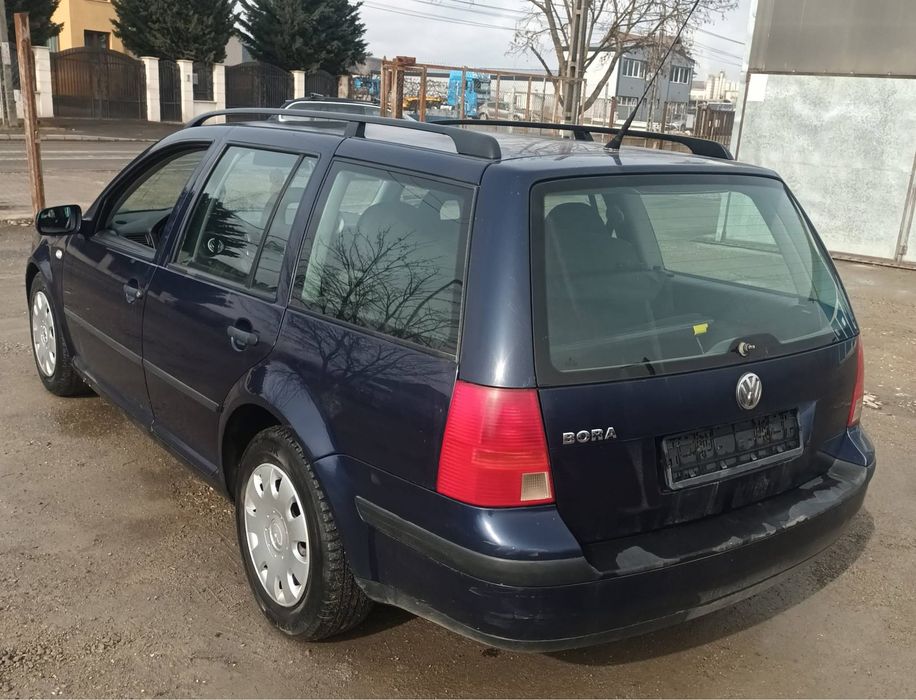 Dezmembrez Volkswagen Bora 1.6 benzina AZD