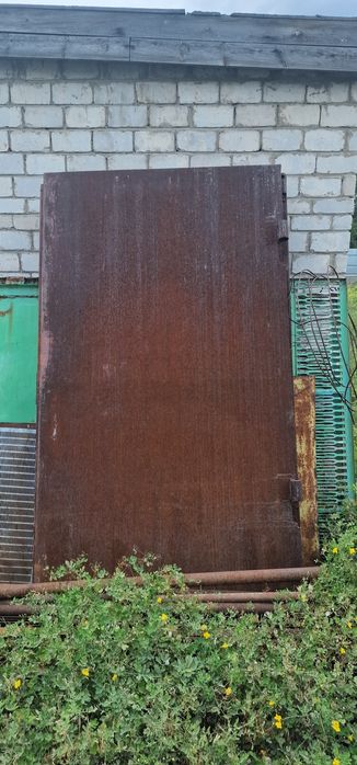 Варота гаражные .