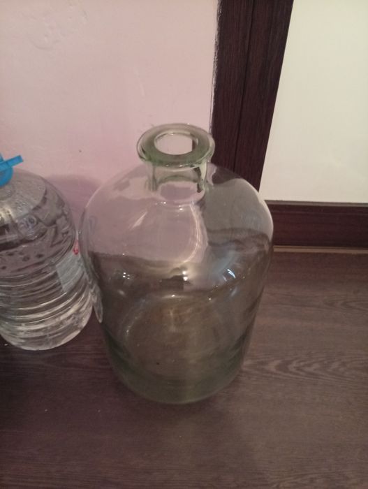 Стъклена дамаджана 22литра