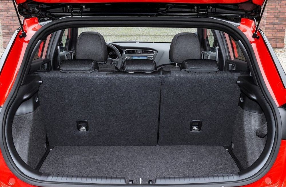 Калонка Полка на Hyundai. i 20.