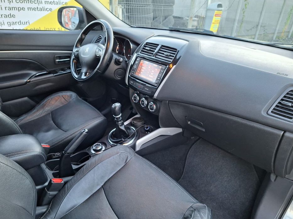 Vând Peugeot 4008 4x4